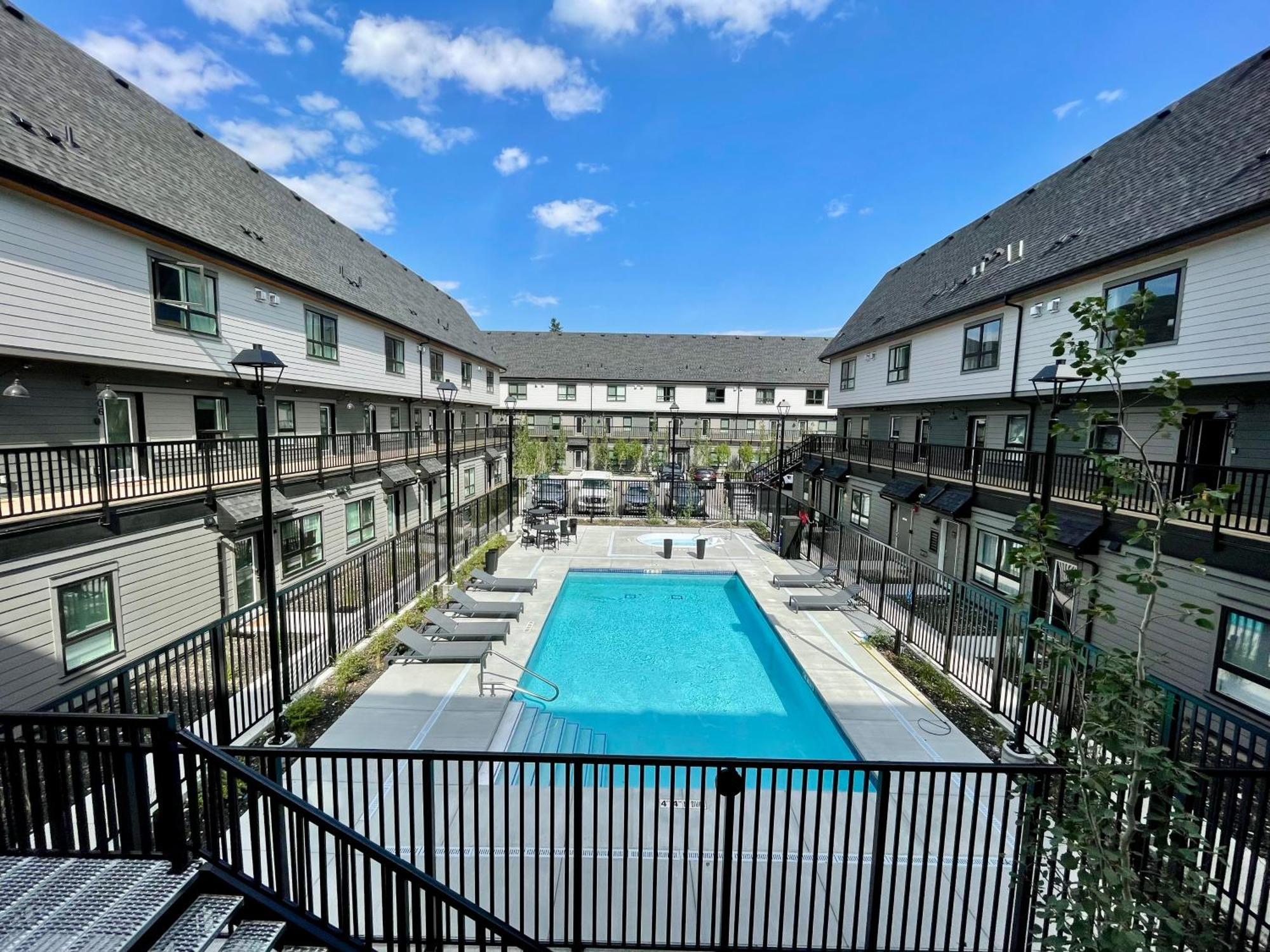 Immersed In The Scenery Of Canmore Exterior foto