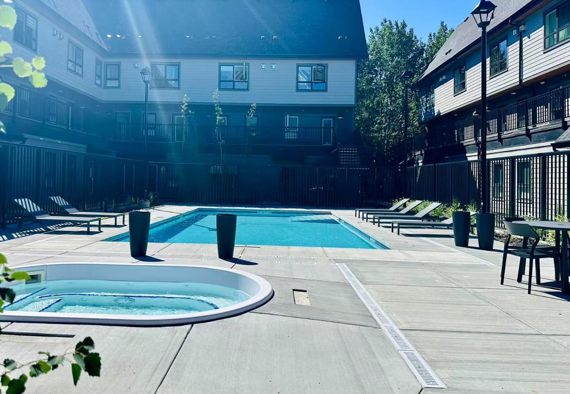 Immersed In The Scenery Of Canmore Exterior foto